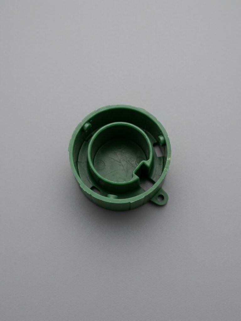 13 poliger Steckerhalter, Deckel, Parkdose